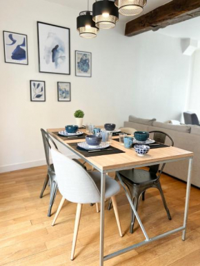 Le Rabelais, superbe appartement en duplex, proche forteresse et monument historique